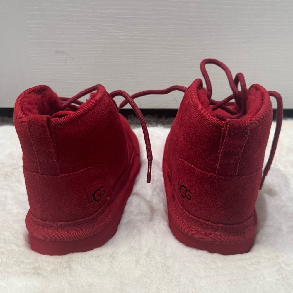 UGG Kids Neumel II Boot size 4- $100 - Picture 5 of 10